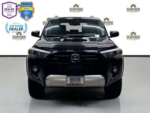 Used 2024 Toyota 4Runner TRD Off-Road image 2