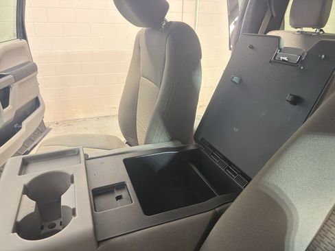 Used 2017 Ford F250 XLT w/ FX4 Off-Road Package image 19