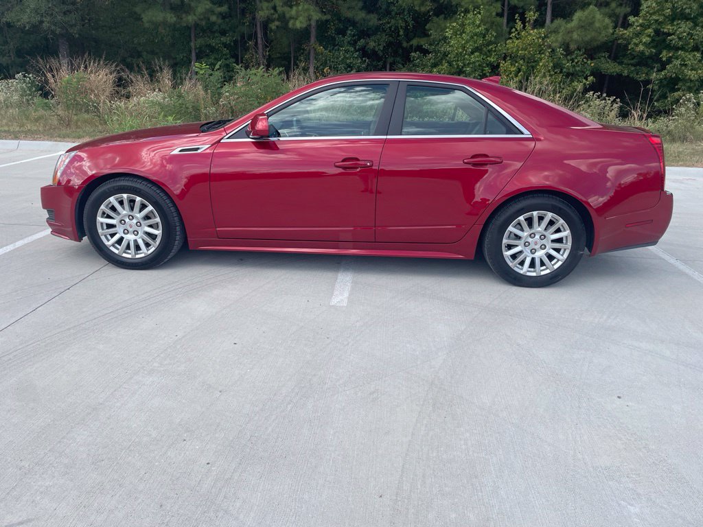 Used 2013 Cadillac CTS Luxury RWD image 2