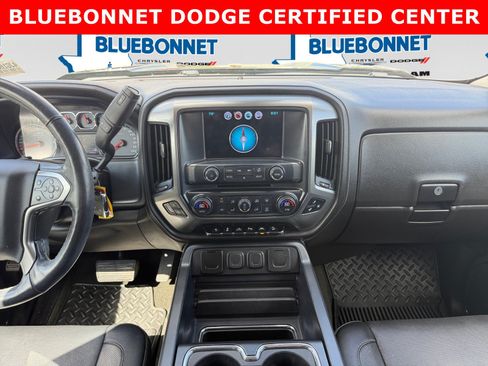 Used 2018 Chevrolet Silverado 1500 LTZ Z71 w/ LTZ Plus Package AWD/4WD image 18
