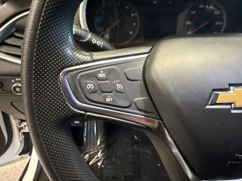 Used 2020 Chevrolet Malibu LT FWD image 13