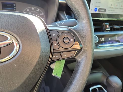 Used 2023 Toyota Corolla LE image 14