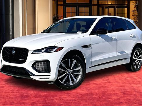 Used 2025 Jaguar F-PACE R-Dynamic S image 1