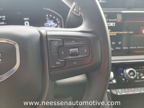 Used 2025 GMC Sierra 2500 AT4 w/ AT4 Premium Plus Package AWD/4WD image 22