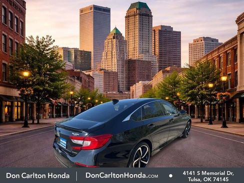 Used 2022 Honda Accord Sport image 4