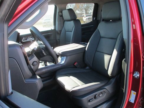 New 2026 GMC Sierra 1500 SLT w/ SLT Premium Package image 11