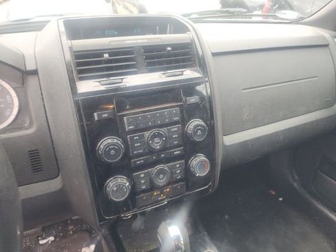 Used 2011 Ford Escape Limited w/ 301A Rapid Spec Order Code image 8