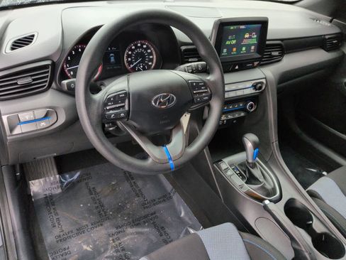 Used 2019 Hyundai Veloster 2.0 image 10