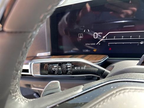 New 2026 Cadillac Escalade Platinum Sport w/ LPO, Floor Liner Package image 43