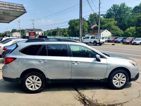 Used 2016 Subaru Outback 2.5i Premium image 7