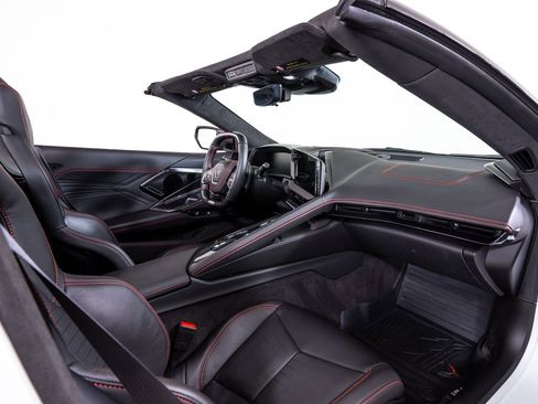 Used 2026 Chevrolet Corvette Z06 RWD image 25