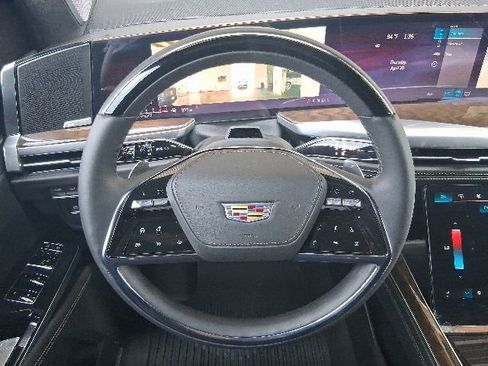 Used 2026 Cadillac Escalade Platinum Sport w/ LPO, Floor Liner Package RWD image 11