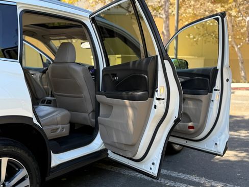 Used 2018 Honda Pilot EX-L image 37