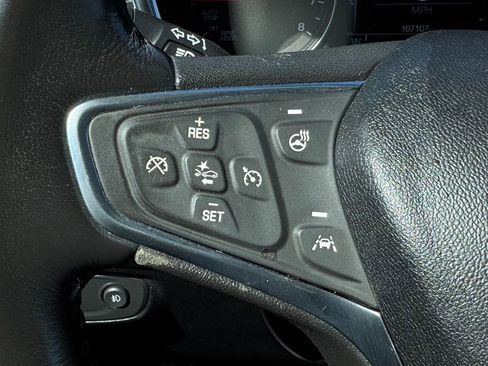 Used 2018 Chevrolet Equinox Premier image 25