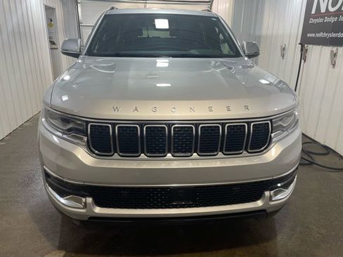 Used 2022 Jeep Wagoneer Series I image 3