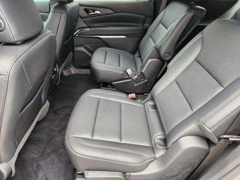 Used 2026 Chevrolet Traverse LT FWD image 30