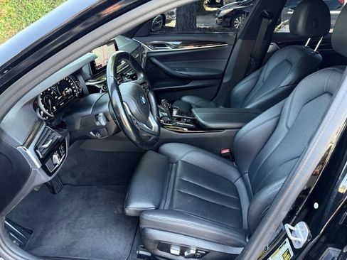 Used 2019 BMW 530e w/ Convenience Package RWD image 8