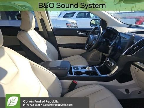 Used 2022 Ford Edge Titanium image 9