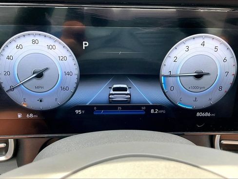 Used 2023 Hyundai Elantra SEL w/ Convenience Package FWD image 18