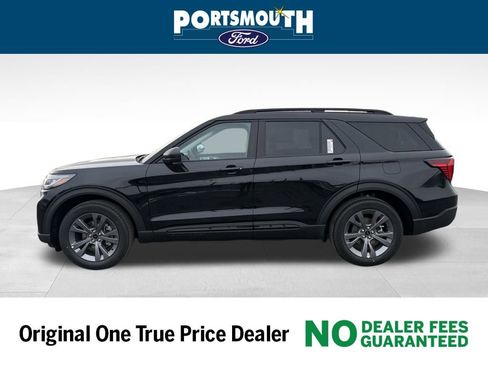 New 2026 Ford Explorer Active image 2