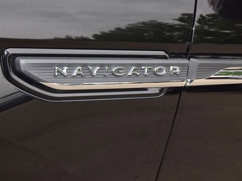 Used 2024 Lincoln Navigator L 4WD image 44