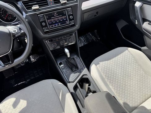 Used 2021 Volkswagen Tiguan S FWD image 39
