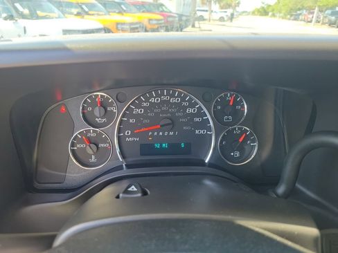Used 2025 GMC Savana 3500 LT w/ LT Preferred Equipment Group RWD image 21