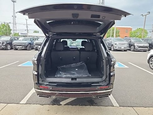 Used 2025 Buick Enclave Avenir w/ Super Cruise Package AWD/4WD image 53