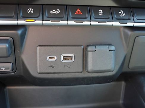 Used 2021 Chevrolet Silverado 1500 LT Trail Boss AWD/4WD image 28