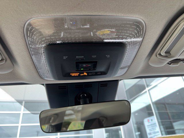Used 2025 Toyota Prius LE FWD image 23