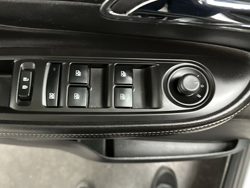 Used 2014 Buick Encore FWD image 16