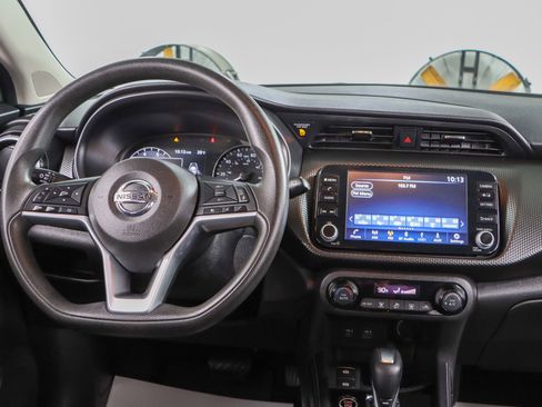 Used 2021 Nissan Kicks SV image 17