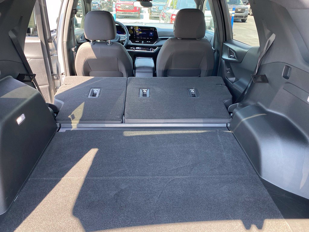 Used 2025 Chevrolet Equinox LT FWD image 28