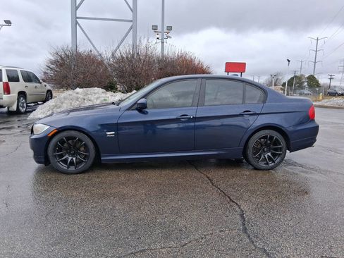 Used 2011 BMW 328i xDrive Sedan image 4