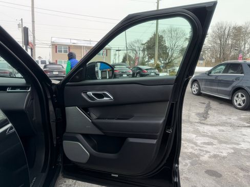 Used 2023 Land Rover Range Rover Velar S image 22