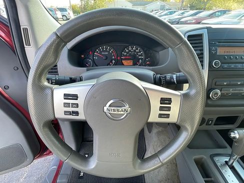 Used 2014 Nissan Frontier S image 11