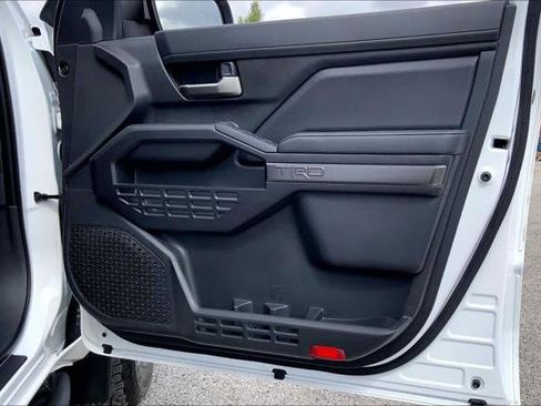 Certified 2024 Toyota Tacoma TRD Off-Road image 22