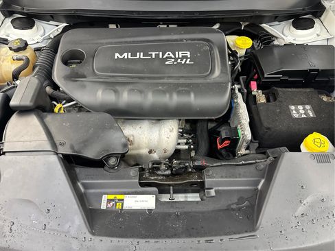 Used 2017 Jeep Cherokee Limited AWD/4WD image 30