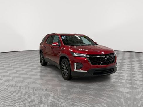 Used 2023 Chevrolet Traverse RS image 2