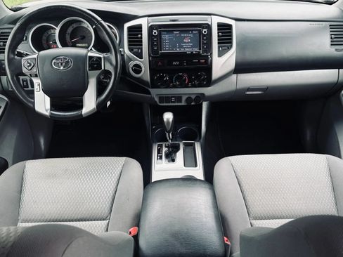Used 2014 Toyota Tacoma 4x4 Double Cab w/ SR5 Package image 17