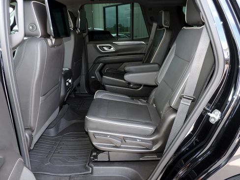 Used 2021 GMC Yukon SLT w/ SLT Luxury Plus Package RWD image 15