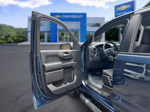 Certified 2021 Chevrolet Silverado 1500 Custom AWD/4WD image 15
