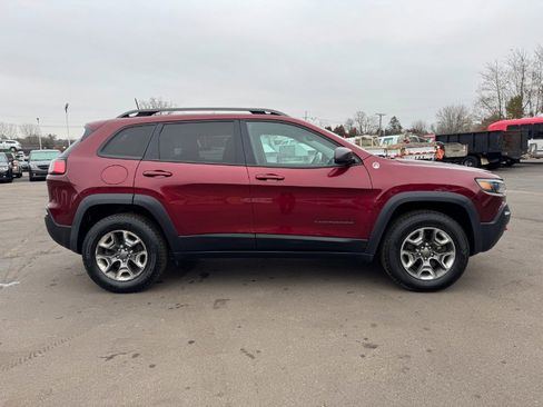 Used 2019 Jeep Cherokee Trailhawk image 6