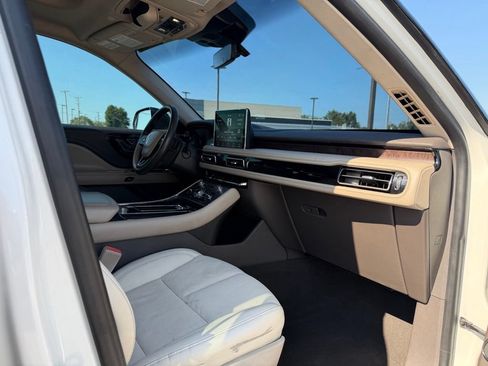 Used 2022 Lincoln Aviator Reserve w/ Equipment Group 201A AWD/4WD image 34