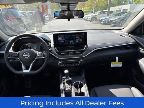 New 2026 Nissan Altima 2.5 SR FWD image 9