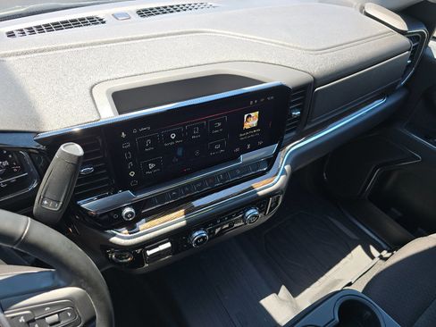 Used 2025 GMC Sierra 1500 SLE AWD/4WD image 29