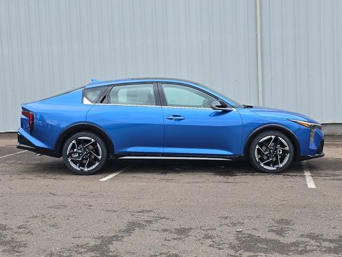 New 2026 Kia K4 GT-Line image 4