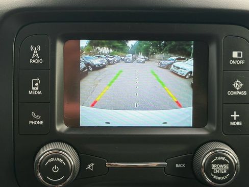 Used 2015 Jeep Renegade Trailhawk AWD/4WD image 10
