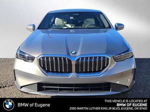 New 2026 BMW 530i xDrive w/ Premium Package AWD/4WD image 8