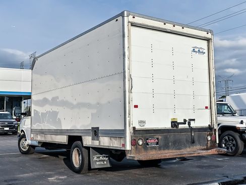 Used 2018 Chevrolet Express 3500 Extended w/ Power Convenience Package RWD image 5